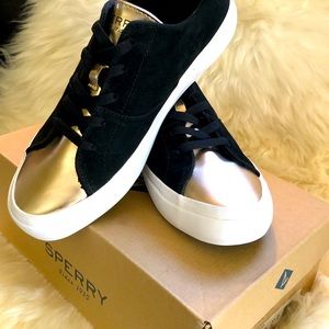 NIB! Sperry “Haven” NEW size 8.5 black w/Gold accents.